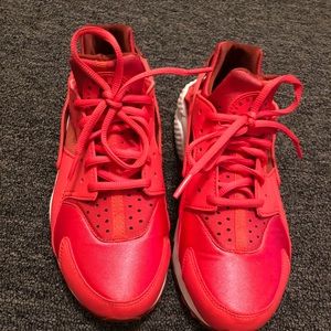 Nike Huaraches Red/Orange